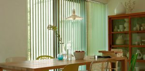 Cortinas verticales de lama estrecha