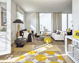 Cómo combinar alfombras lisas y estampadas