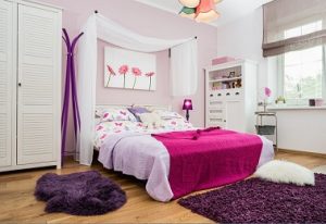 Dosel moderno en cabecero de habitación juvenil