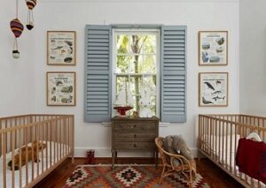 Decoración de habitación de bebés en estilo rústico