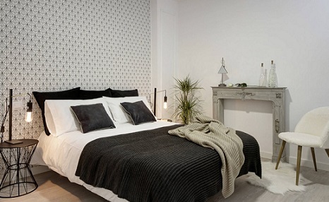 Papel pintado en blanco y negro para dormitorio moderno