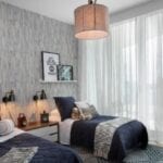 Visillo gris en habitación infantil
