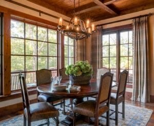 Cortinas rusticas para comedor acristalado