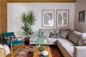 alfombra kilim con mobiliario nordico